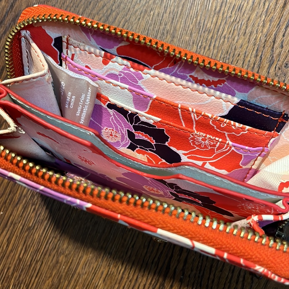 Banana Republic wallet - Picture 4 of 6